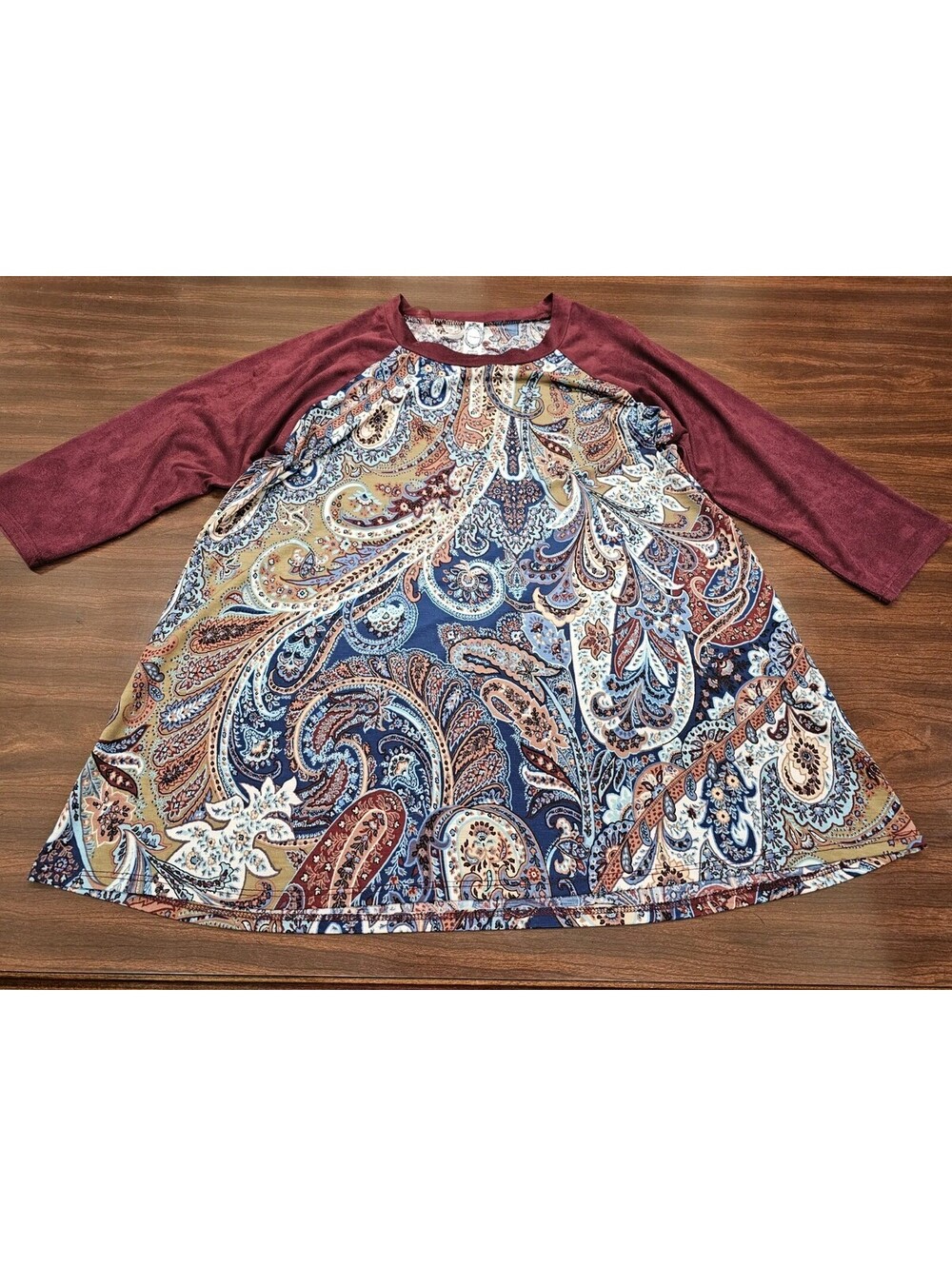Honeyme Medium 3/4 Sleeve Tunic Top Burgundy Velvet Sleeve Paisley Blouse